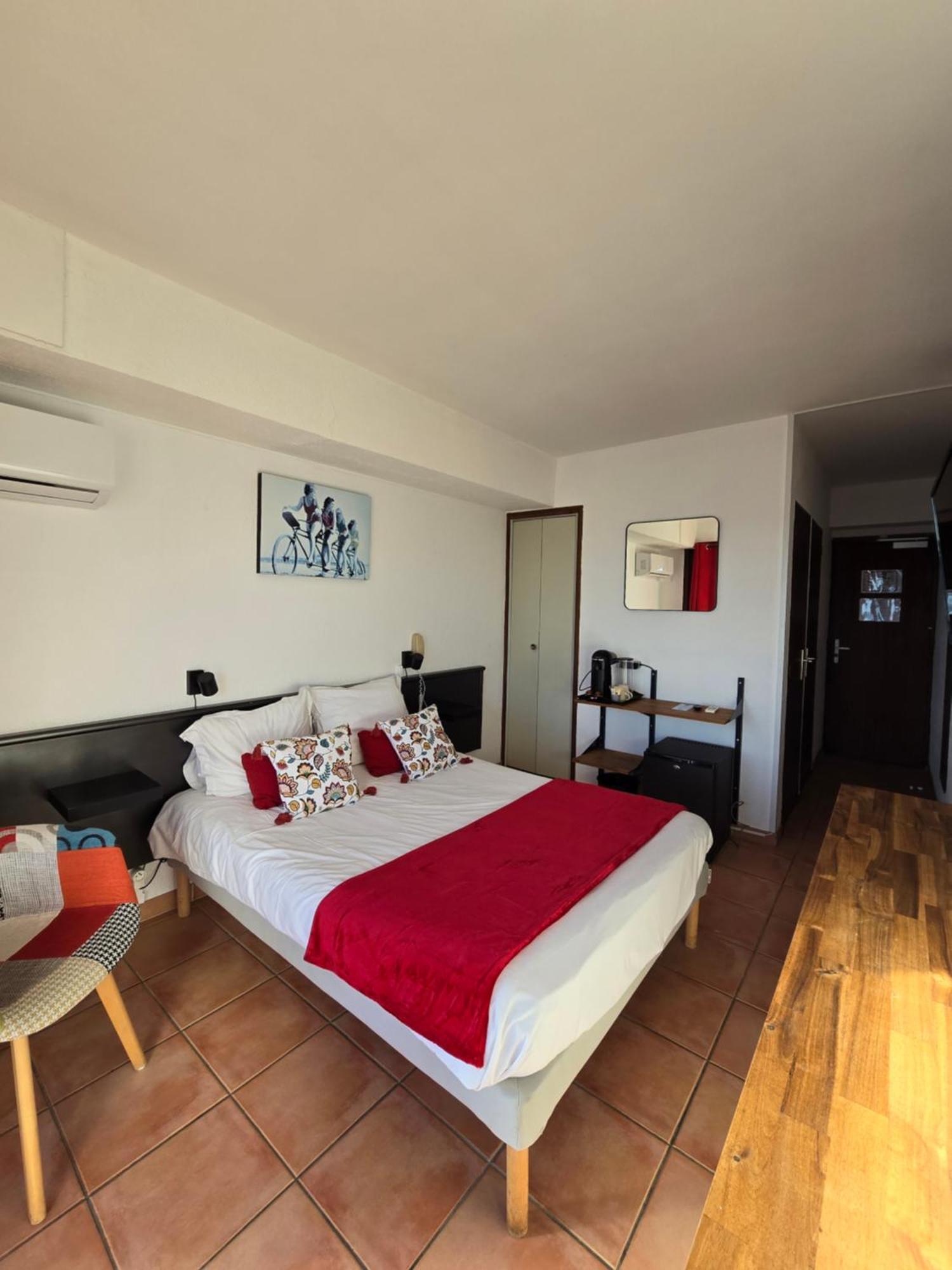 Hotel Chanteplage Сен-Сир-сюр-Мер Экстерьер фото